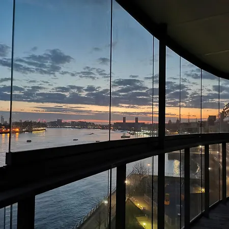 Homestay Room In Flat With Stunning Thames River View London Exterior photo