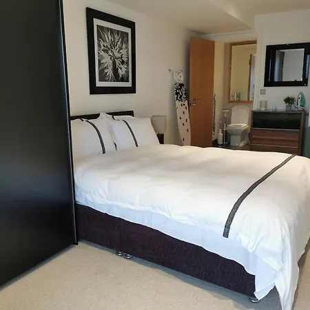 Homestay Room In Flat With Stunning Thames River View London Exterior photo